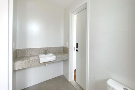 Apartamento à venda com 73m², 3 quartos e 2 vagas Apartamento à venda com 73m², 3 quartos e 2 vagasBanheiro das Semi suites