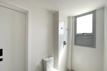 Apartamento à venda com 73m², 3 quartos e 2 vagas Apartamento à venda com 73m², 3 quartos e 2 vagasBanheiro das Semi suites