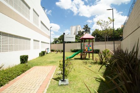 Apartamento à venda com 43m², 2 quartos e 1 vaga Apartamento à venda com 43m², 2 quartos e 1 vagaÁrea comum - Playground