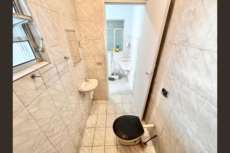 Casa para alugar com 50m², 1 quarto e 1 vaga Casa para alugar com 50m², 1 quarto e 1 vagaBanheiro