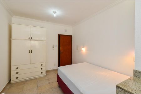 Quarto  de kitnet/studio para alugar com 1 quarto, 35m² em Centro, Belo Horizonte