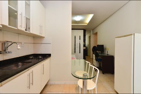 Cozinha de kitnet/studio para alugar com 1 quarto, 35m² em Centro, Belo Horizonte