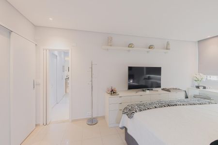 Apartamento à venda com 120m², 2 quartos e sem vaga Apartamento à venda com 120m², 2 quartos e sem vagaSuíte