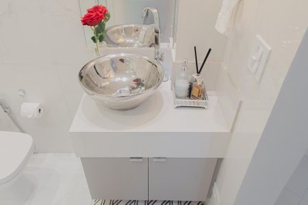 Apartamento à venda com 120m², 2 quartos e sem vaga Apartamento à venda com 120m², 2 quartos e sem vagaBanheiro