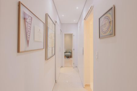 Apartamento à venda com 120m², 2 quartos e sem vaga Apartamento à venda com 120m², 2 quartos e sem vagaCorredor