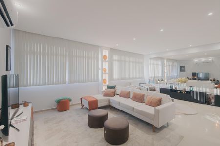 Apartamento à venda com 120m², 2 quartos e sem vaga Apartamento à venda com 120m², 2 quartos e sem vagaSala