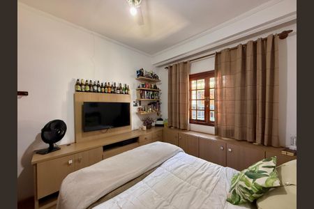 Casa à venda com 220m², 3 quartos e 4 vagasQuarto 2