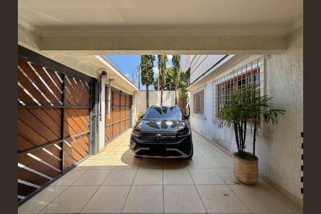 Casa à venda com 220m², 3 quartos e 4 vagasGaragem 