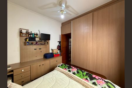 Casa à venda com 220m², 3 quartos e 4 vagasQuarto 3