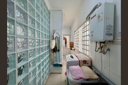 Casa à venda com 220m², 3 quartos e 4 vagasÁrea de Serviço