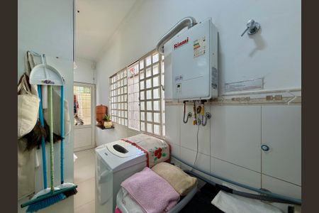 Casa à venda com 220m², 3 quartos e 4 vagasÁrea de Serviço
