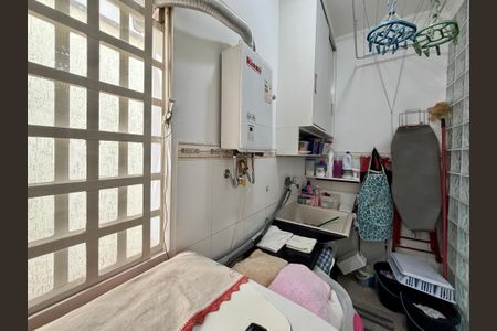 Casa à venda com 220m², 3 quartos e 4 vagasÁrea de Serviço