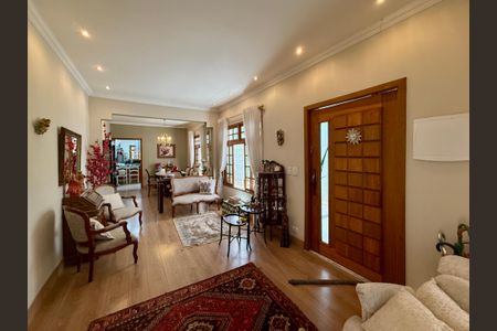 Casa à venda com 220m², 3 quartos e 4 vagasSala 