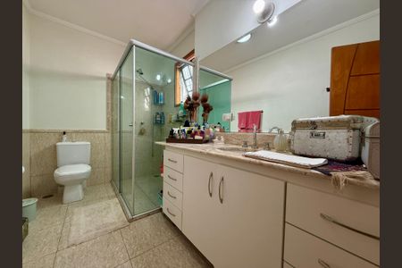 Casa à venda com 220m², 3 quartos e 4 vagasBanheiro Suíte