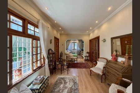 Casa à venda com 220m², 3 quartos e 4 vagasSala 