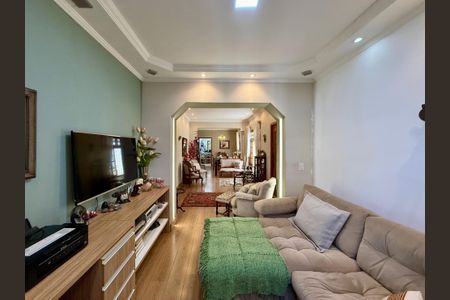 Casa à venda com 220m², 3 quartos e 4 vagasSala 