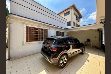 Casa à venda com 220m², 3 quartos e 4 vagasGaragem 