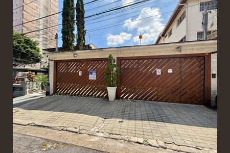 Casa à venda com 220m², 3 quartos e 4 vagasFachada 