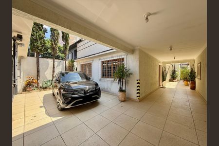 Casa à venda com 220m², 3 quartos e 4 vagasGaragem 