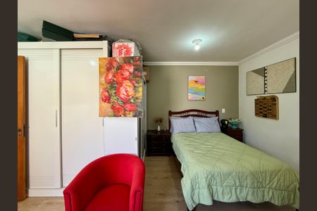 Casa à venda com 220m², 3 quartos e 4 vagasQuarto de Hóspedes 