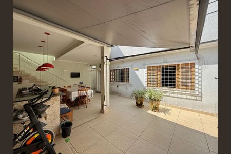 Casa à venda com 220m², 3 quartos e 4 vagasEspaço Gourmet 