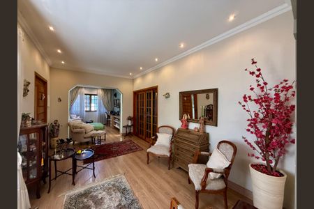 Casa à venda com 220m², 3 quartos e 4 vagasSala 