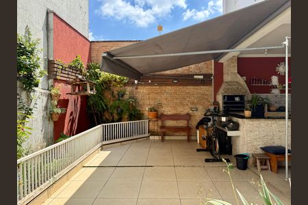 Casa à venda com 220m², 3 quartos e 4 vagasVista Suíte