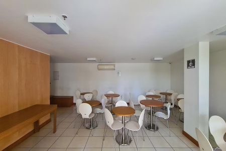 Apartamento à venda com 51m², 2 quartos e 1 vagaÁrea comum - Salão de festas