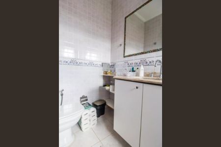 Casa de condomínio para alugar com 488m², 4 quartos e 4 vagas Casa de condomínio para alugar com 488m², 4 quartos e 4 vagasBanheiro