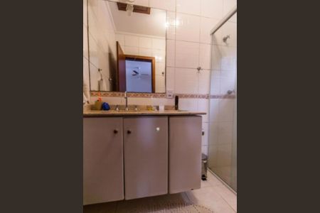 Casa de condomínio para alugar com 488m², 4 quartos e 4 vagas Casa de condomínio para alugar com 488m², 4 quartos e 4 vagasBanheiro