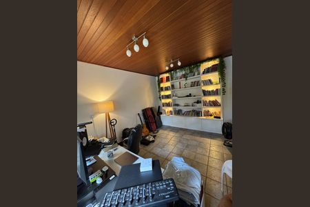 Casa de condomínio para alugar com 488m², 4 quartos e 4 vagas Casa de condomínio para alugar com 488m², 4 quartos e 4 vagasQuarto