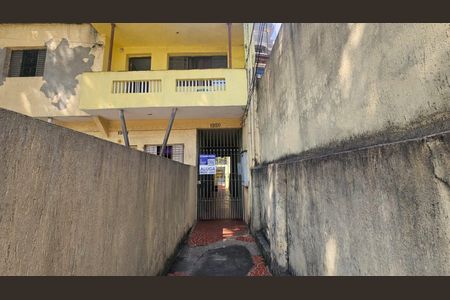 Casa para alugar com 80m², 2 quartos e sem vagaFachada