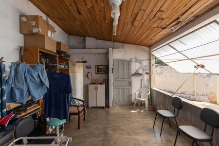 Casa à venda com 300m², 2 quartos e 2 vagasVaranda