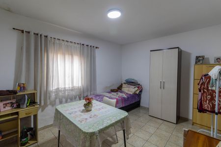 Casa à venda com 300m², 2 quartos e 2 vagasQuarto 