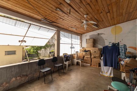 Casa à venda com 300m², 2 quartos e 2 vagasVaranda