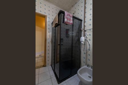 Casa à venda com 300m², 2 quartos e 2 vagasBanheiro