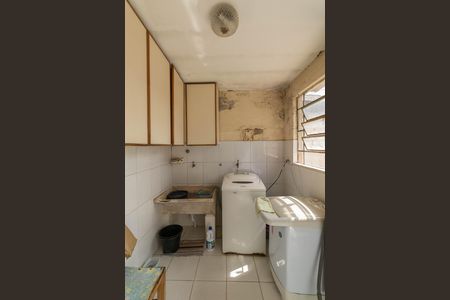 Casa à venda com 300m², 2 quartos e 2 vagasÁrea de Serviço