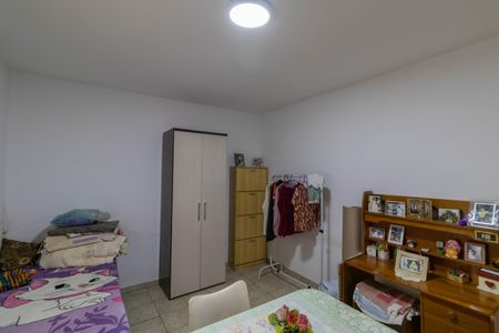 Casa à venda com 300m², 2 quartos e 2 vagasQuarto 