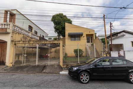 Casa à venda com 300m², 2 quartos e 2 vagasFachada