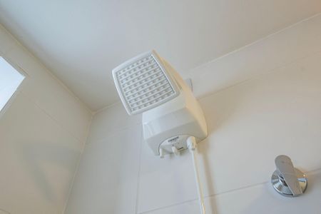 Banheiro de kitnet/studio à venda com 1 quarto, 25m² em Jardins, São Paulo