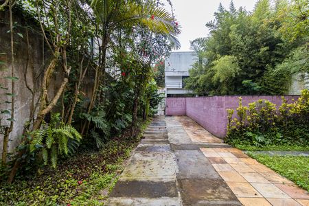 Casa para alugar com 120m², 2 quartos e 1 vaga