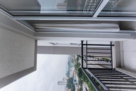 Apartamento para alugar com 39m², 2 quartos e 1 vagaVaranda