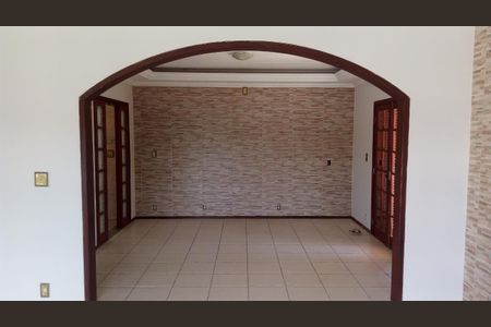 Casa de Condomínio para alugar com 2 quartos, 196m² em Chácaras Alpina, Valinhos