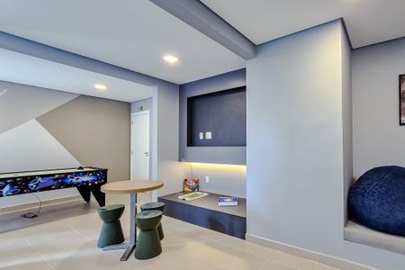 Apartamento para alugar com 35m², 2 quartos e sem vaga Apartamento para alugar com 35m², 2 quartos e sem vagaSala de Jogos