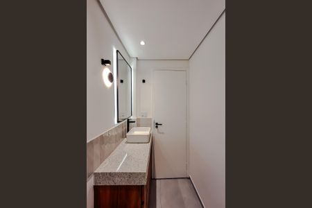 Apartamento à venda com 57m², 2 quartos e 1 vaga Apartamento à venda com 57m², 2 quartos e 1 vagaBanheiro