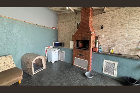 Casa à venda com 148m², 2 quartos e 6 vagasQuintal
