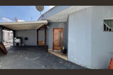 Casa à venda com 148m², 2 quartos e 6 vagasQuintal - Garagem