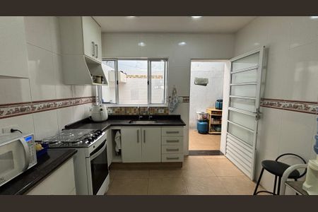 Casa à venda com 148m², 2 quartos e 6 vagasCozinha