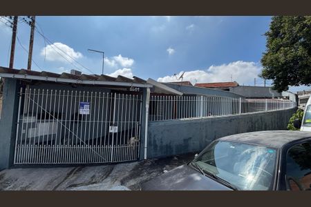 Casa à venda com 148m², 2 quartos e 6 vagasFachada