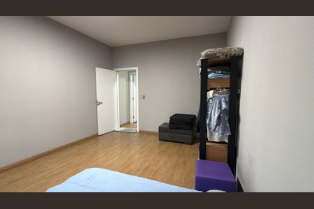 Casa à venda com 100m², 2 quartos e 1 vagaQuarto